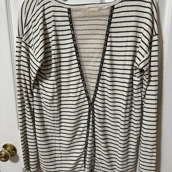 Hem & Thread Striped Top Lace Back Medium NWT - Picture 5 of 5